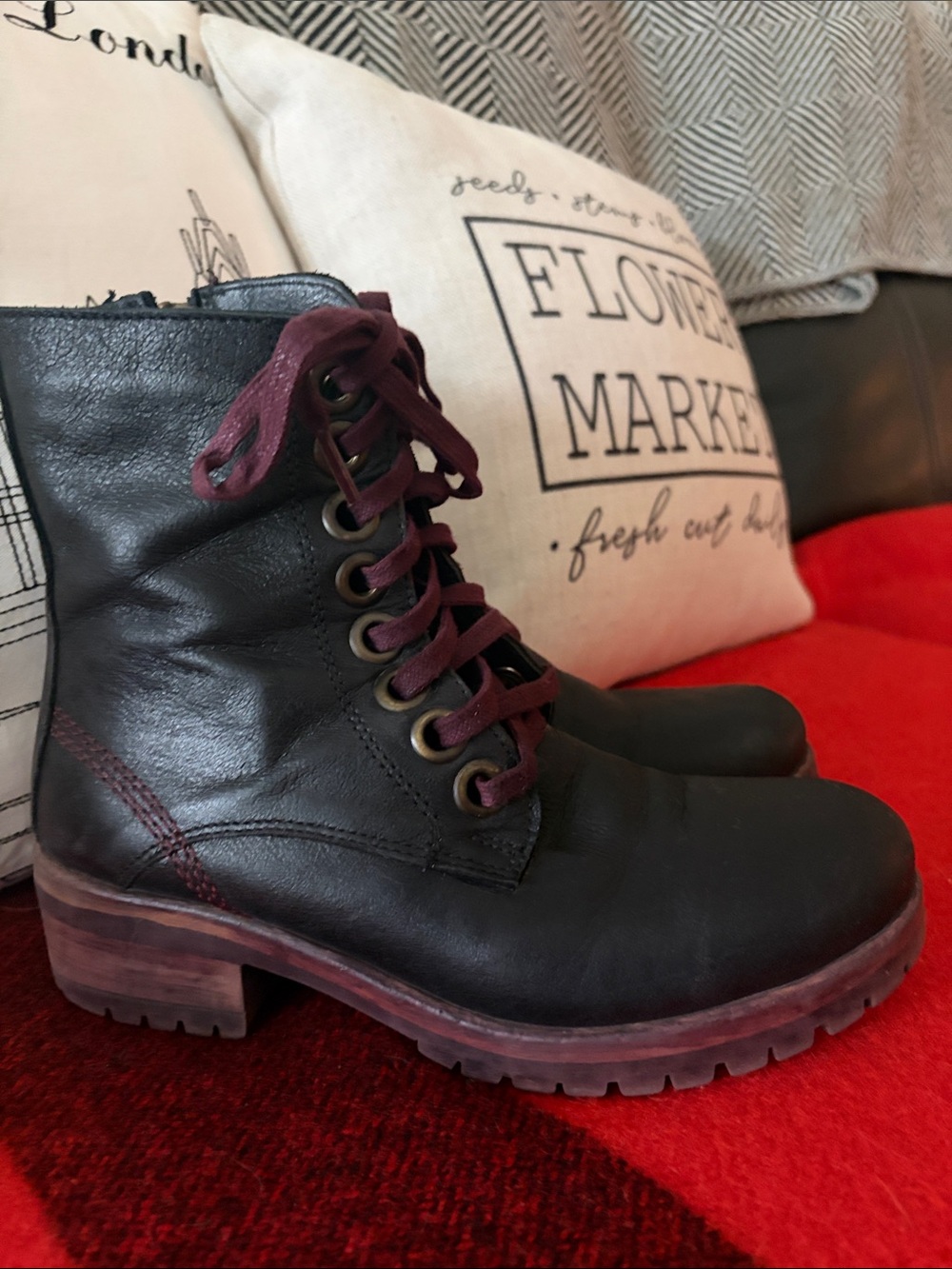 Bueno Handcrafted Leather Side-Zip Combat Boots | Black & Burgundy | Size 38